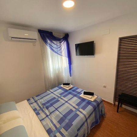 Habitaciones Con Bano Y Cocina Privada Valensiya Dış mekan fotoğraf