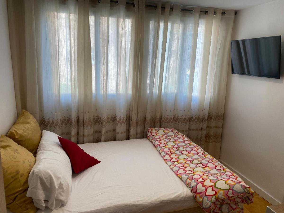 Habitaciones Con Bano Y Cocina Privada Valensiya Dış mekan fotoğraf